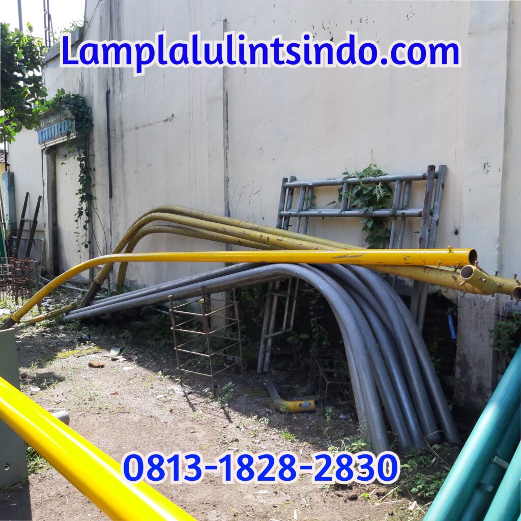 Jual Lampu Penerangan Jalan Umum PJU LED Solar Cell Beserta Paket Tiang Hub 081318282830