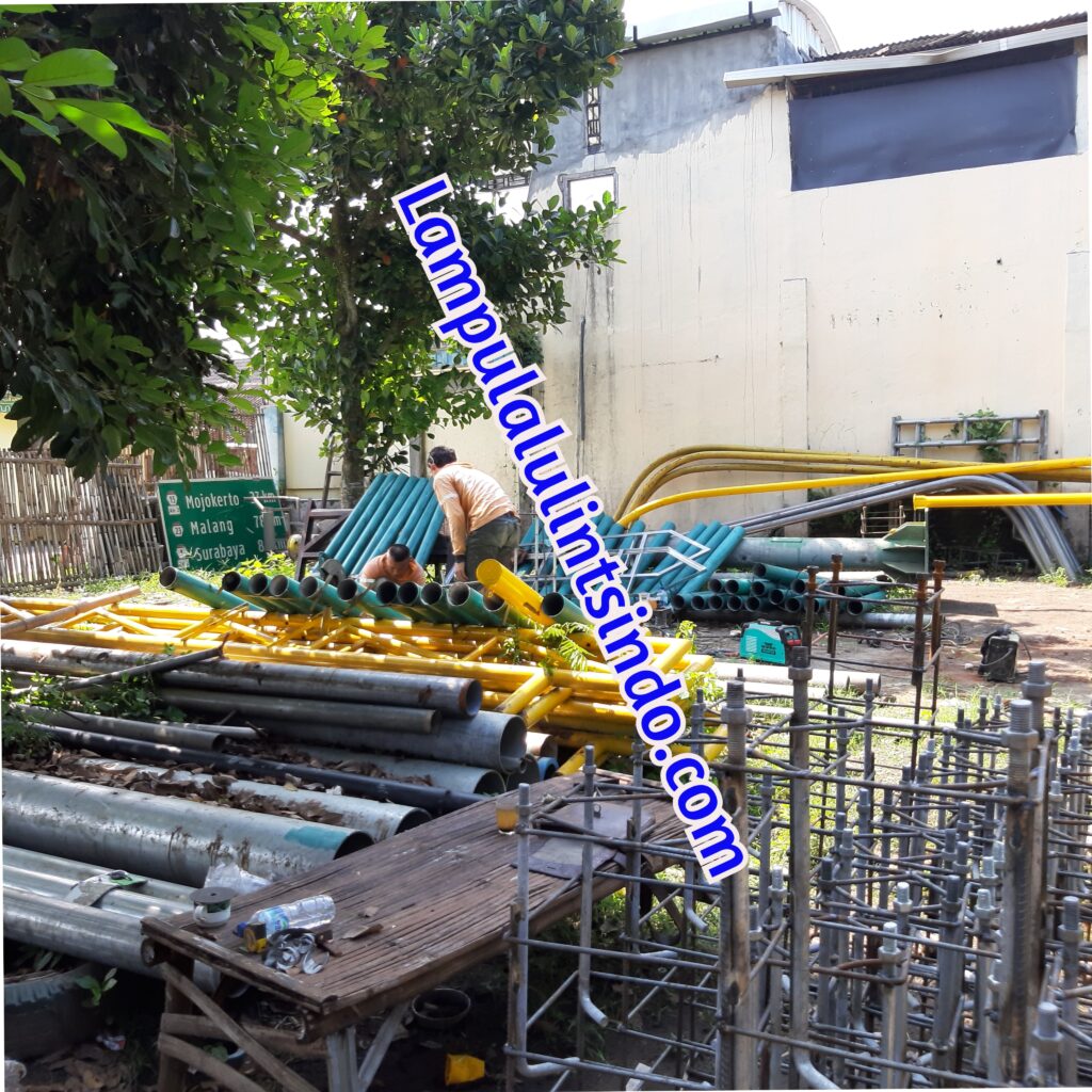 Jual Dan Produksi Tiang Penerangan Jalan Umum (PJU) | Jual Tiang Lampu Taman Hub 081318282830