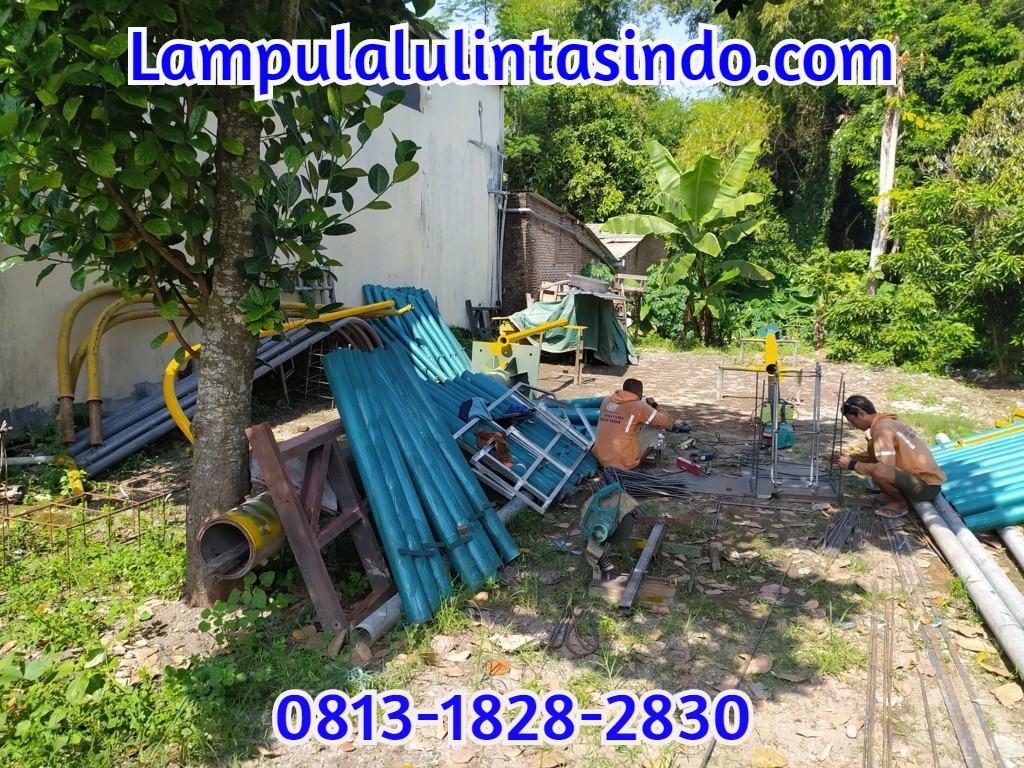 Jual Tiang Lampu PJU Hexagonal Oktagonal Galvanis Dan Produksi Tiang Untuk Lampu Taman Di Medan
