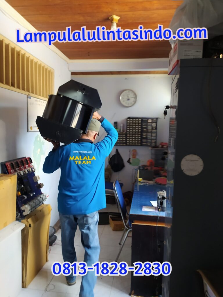 Jual Dan Pemasangan Lampu Warning Light Atau Lampu Hati Hati 2 Aspek Diameter 20 30 Cm Hub 081318282830