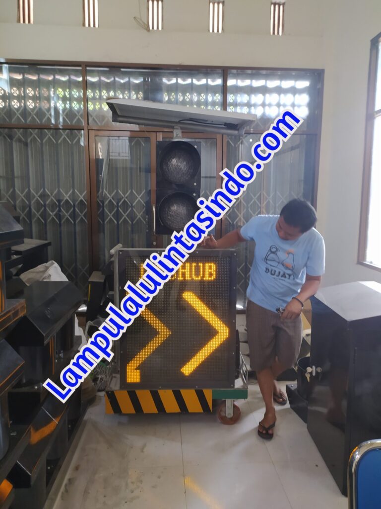 Jual Lampu Warning Light Atau Lampu Hati Hati Portable 2 Aspek Bergaransi Hub 081318282830
