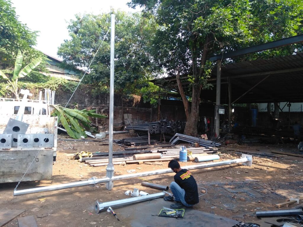Jual Dan Pabrik Tiang PJU Oktagonal Ataupun Hexagonal Berkualitas Hub 081318282830