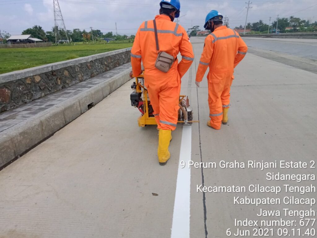 Jasa Dan Harga Pengecatan Marka Jalan Per Meter | Aplikator Marka Jalan Kuning Per Meter